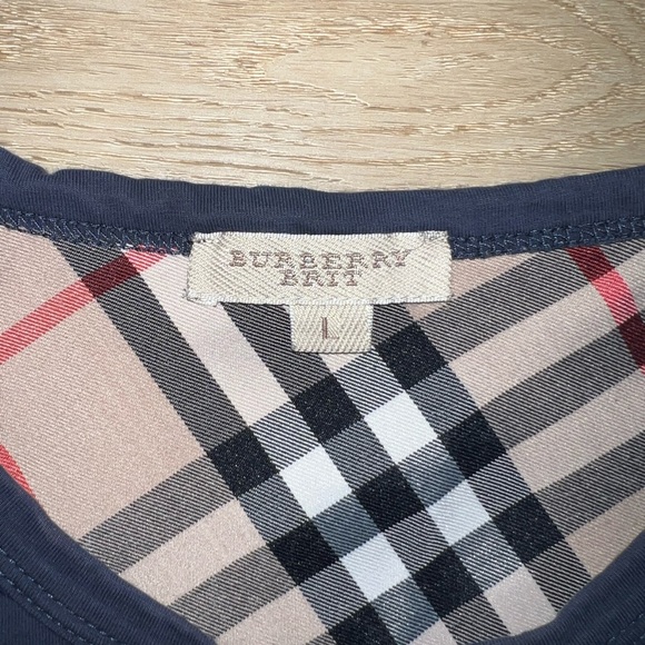 Vintage Burberry t-shirt - Picture 2 of 5